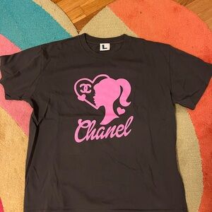 Chanel Women's Short Sleeve Tee - Black and Pink